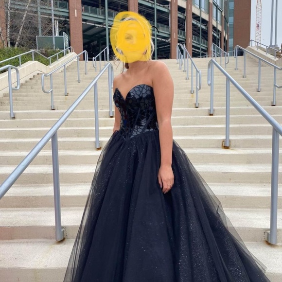 Sherri Hill gorgeous prom dress style 54240 $1200 new - Picture 4 of 6